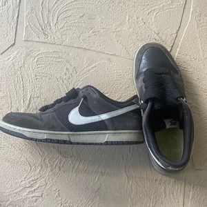Nike low dunks